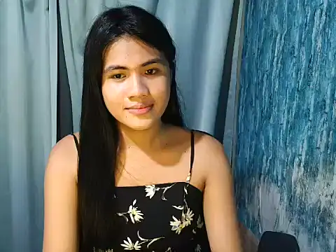 Snapshot of Rema_thebigcock chatting on July 5, 5:58 am Rema thebigcock online show from July 5, 5:58 am