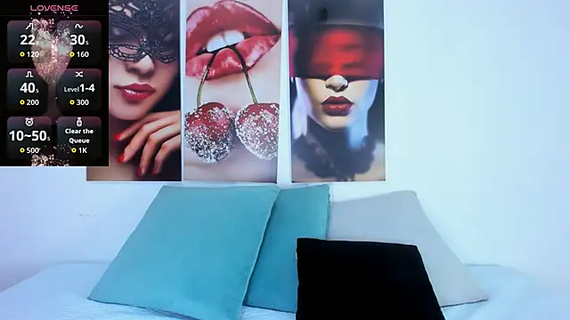 Andhrea Vale online show from December 15, 11:58 am