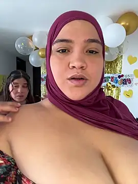 Snapshot of sweetmuslim01 chatting on April 26, 5:10 pm sweetmuslim01 online show from April 26, 5:10 pm