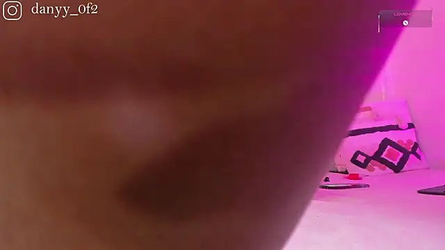 Daniihot   online show from February 20, 5:04 am