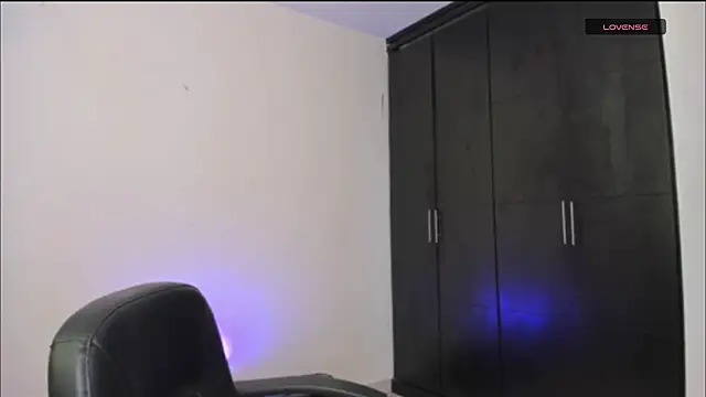 LilyGarcia online show from November 10, 4:17 pm