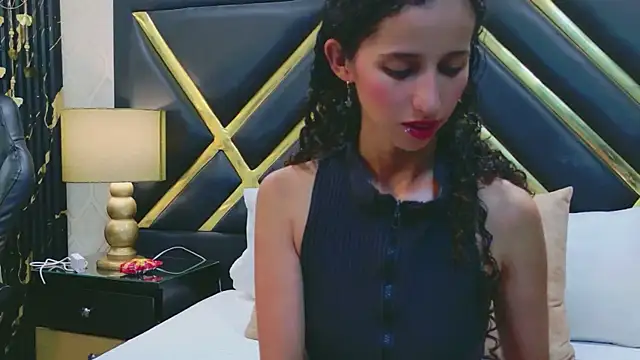 EimySanchez online show from April 1, 7:33 pm