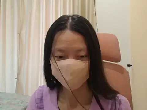 Snapshot of Lil-Cherries chatting on January 18, 5:22 am Lil-Cherries online show from January 18, 5:22 am