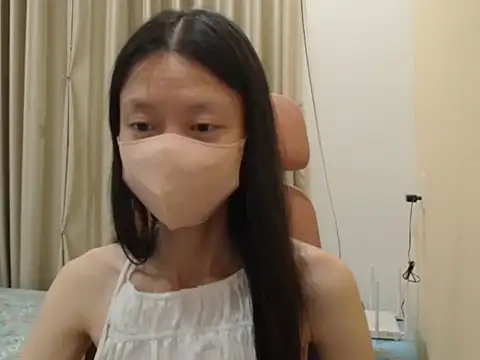 Snapshot of Lil-Cherries chatting on January 18, 5:28 pm Lil-Cherries online show from January 18, 5:28 pm