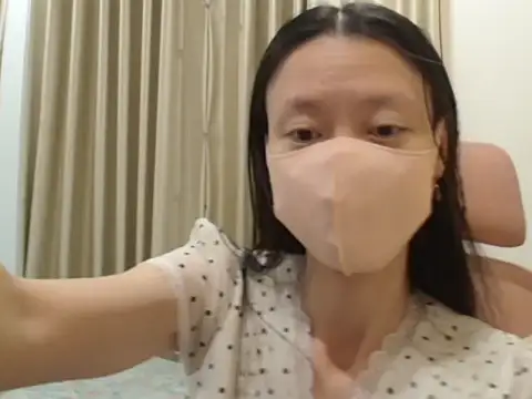 Snapshot of Lil-Cherries chatting on February 15, 2:47 pm Lil-Cherries online show from February 15, 2:47 pm