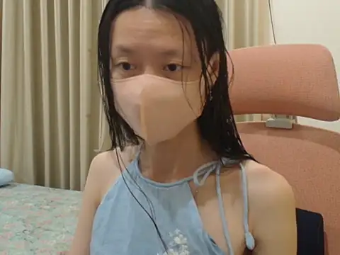 Lil-Cherries online show from March 6, 5:42 pm