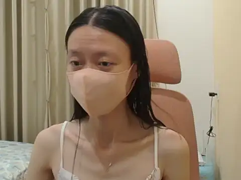 Lil-Cherries online show from March 13, 11:39 am