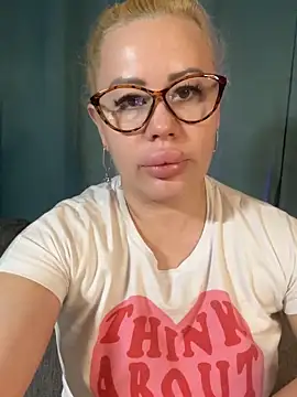 MonnyStef online show from February 24, 3:32 pm