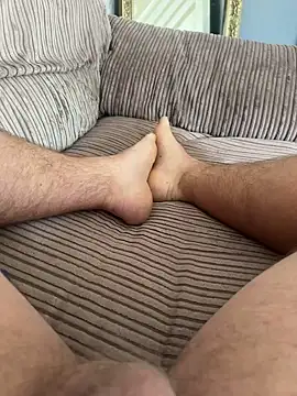 Snapshot of CountryFeet chatting on November 10, 10:47 am CountryFeet online show from November 10, 10:47 am