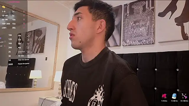 Un Sluttyy online show from March 10, 11:04 am