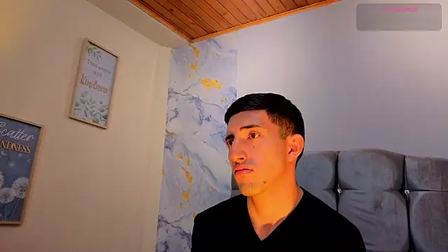 Un Sluttyy online show from March 30, 11:55 am