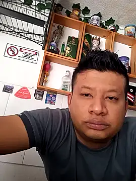 themorenofit08 online show from February 22, 5:44 pm