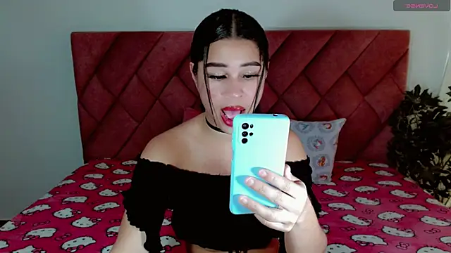 Snapshot of celyne2006 chatting on November 10, 7:46 pm celyne2006 online show from November 10, 7:46 pm