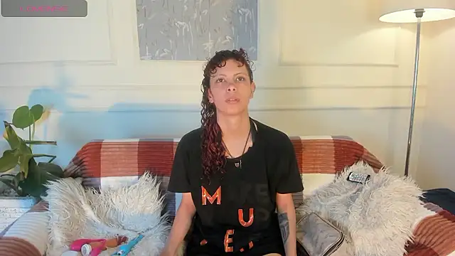 AliceMadnes online show from January 17, 2:44 pm