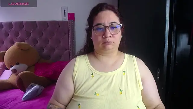 Snapshot of kattybbwbigboobs_ chatting on June 18, 6:01 pm kattybbwbigboobs online show from June 18, 6:01 pm