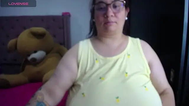 Snapshot of kattybbwbigboobs_ chatting on June 29, 6:08 am kattybbwbigboobs online show from June 29, 6:08 am