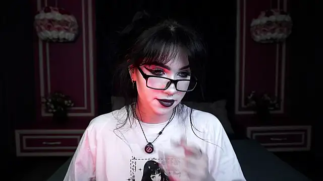 Snapshot of FetishForCassie chatting on June 1, 5:42 am FetishForCassie online show from June 1, 5:42 am