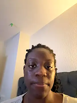 Snapshot of bry8661 chatting on November 7, 12:32 am bry8661 online show from November 7, 12:32 am