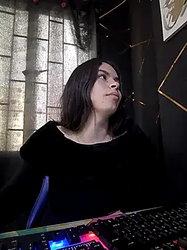 Snapshot of emilygrooe chatting on February 23, 10:07 pm emilygrooe online show from February 23, 10:07 pm