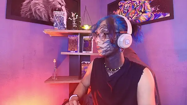 luxiel  online show from February 11, 8:47 pm