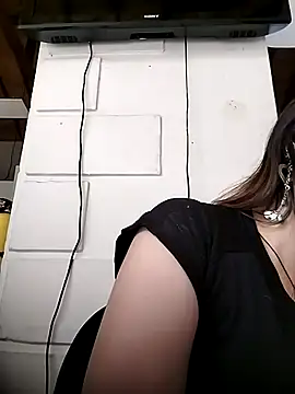 Snapshot of Chechi_miau chatting on November 14, 5:22 pm Chechi miau online show from November 14, 5:22 pm