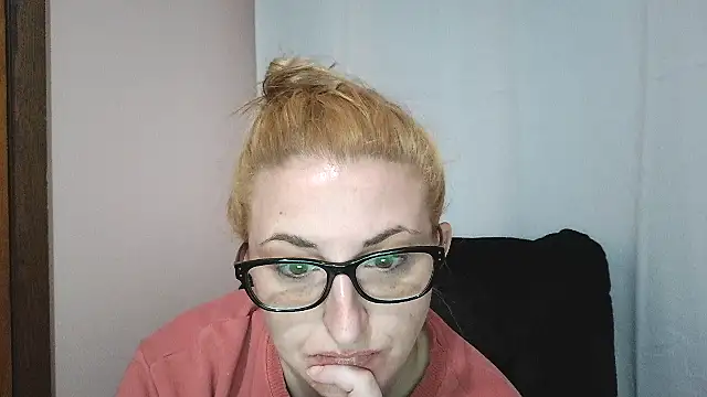 MissAudri online show from January 11, 4:12 pm