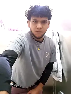 prototipoA45 online show from February 9, 3:16 pm