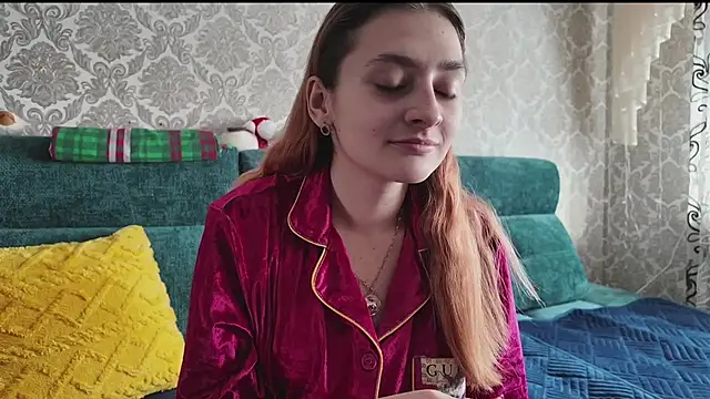 SweetLiaison online show from February 10, 9:02 am