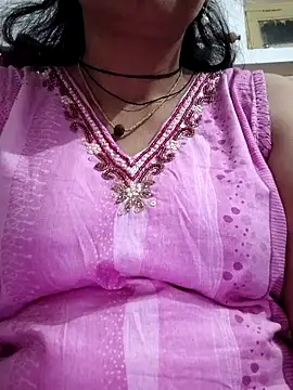 Snapshot of Piya_Bakshi chatting on April 28, 2:44 pm Piya Bakshi online show from April 28, 2:44 pm