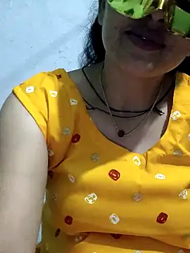 Snapshot of Piya_Bakshi chatting on May 4, 4:03 pm Piya Bakshi online show from May 4, 4:03 pm