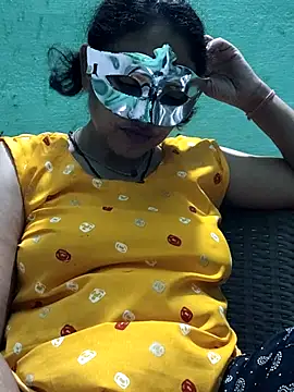 Snapshot of Piya_Bakshi chatting on May 11, 4:26 pm Piya Bakshi online show from May 11, 4:26 pm