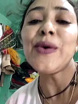 Snapshot of Piya_Bakshi chatting on May 31, 7:15 am Piya Bakshi online show from May 31, 7:15 am