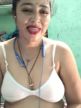 Snapshot of Piya_Bakshi chatting on June 6, 7:02 am Piya Bakshi online show from June 6, 7:02 am