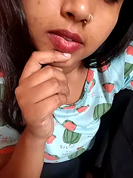 Sexy Divya   online show from March 29, 2:44 am