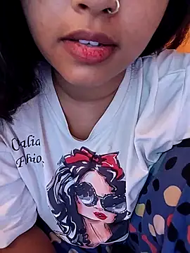 Snapshot of Sexy_Divya__ chatting on June 17, 12:50 pm Sexy Divya online show from June 17, 12:50 pm