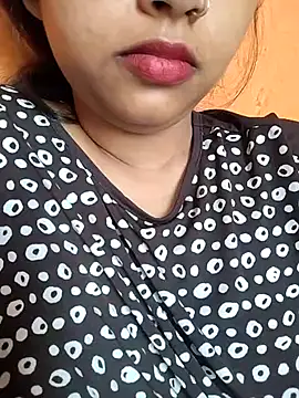 Snapshot of Sexy_Divya__ chatting on June 19, 1:21 am Sexy Divya online show from June 19, 1:21 am