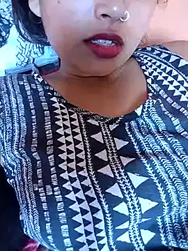 Snapshot of Sexy_Divya__ chatting on June 23, 7:06 am Sexy Divya online show from June 23, 7:06 am