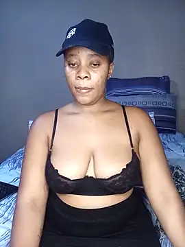 Snapshot of Emmylove-xr25 chatting on February 3, 7:52 pm Emmylove-xr25 online show from February 3, 7:52 pm