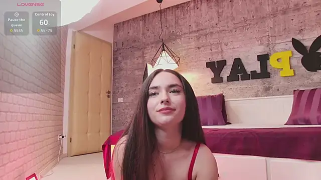 Snapshot of LuisaFaye chatting on April 29, 7:20 pm LuisaFaye online show from April 29, 7:20 pm