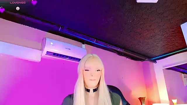 Snapshot of AnnaRouseQueen chatting on January 31, 8:18 pm AnnaRouseQueen online show from January 31, 8:18 pm