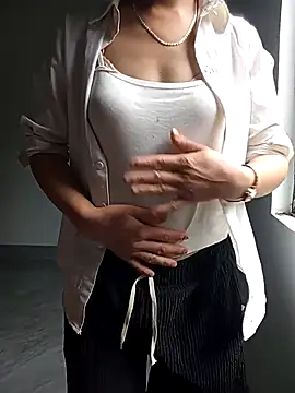 Lynn-122 online show from April 21, 5:36 am