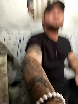 Snapshot of JHONNYACA28 chatting on November 8, 2:28 pm JHONNYACA28 online show from November 8, 2:28 pm