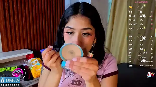 sofia sstonee  online show from March 3, 7:09 pm