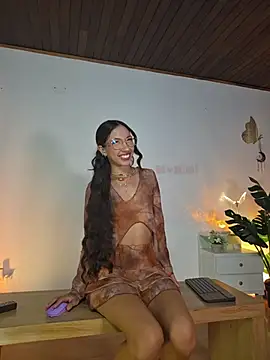 Snapshot of selene_starkk chatting on July 3, 1:23 am selene starkk online show from July 3, 1:23 am