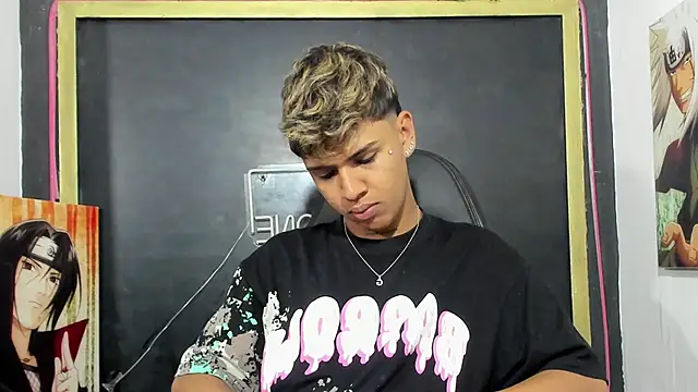 Snapshot of Timmy_Kiing_ chatting on December 14, 9:19 pm Timmy Kiing online show from December 14, 9:19 pm