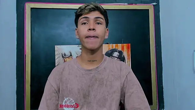 Snapshot of Timmy_Kiing_ chatting on January 14, 8:58 pm Timmy Kiing online show from January 14, 8:58 pm