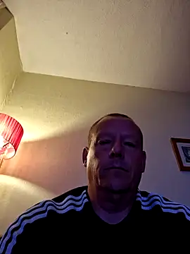 Snapshot of Tyson120 chatting on April 25, 9:23 pm Tyson120 online show from April 25, 9:23 pm