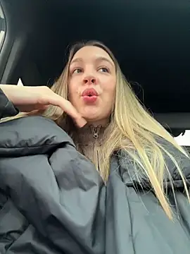 SashaCatt online show from April 5, 8:22 am