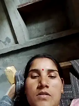 Snapshot of Seema_ji12 chatting on April 18, 8:51 am Seema ji12 online show from April 18, 8:51 am
