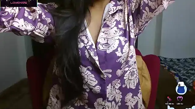 Snapshot of DesireBliss chatting on February 11, 7:30 pm DesireBliss online show from February 11, 7:30 pm